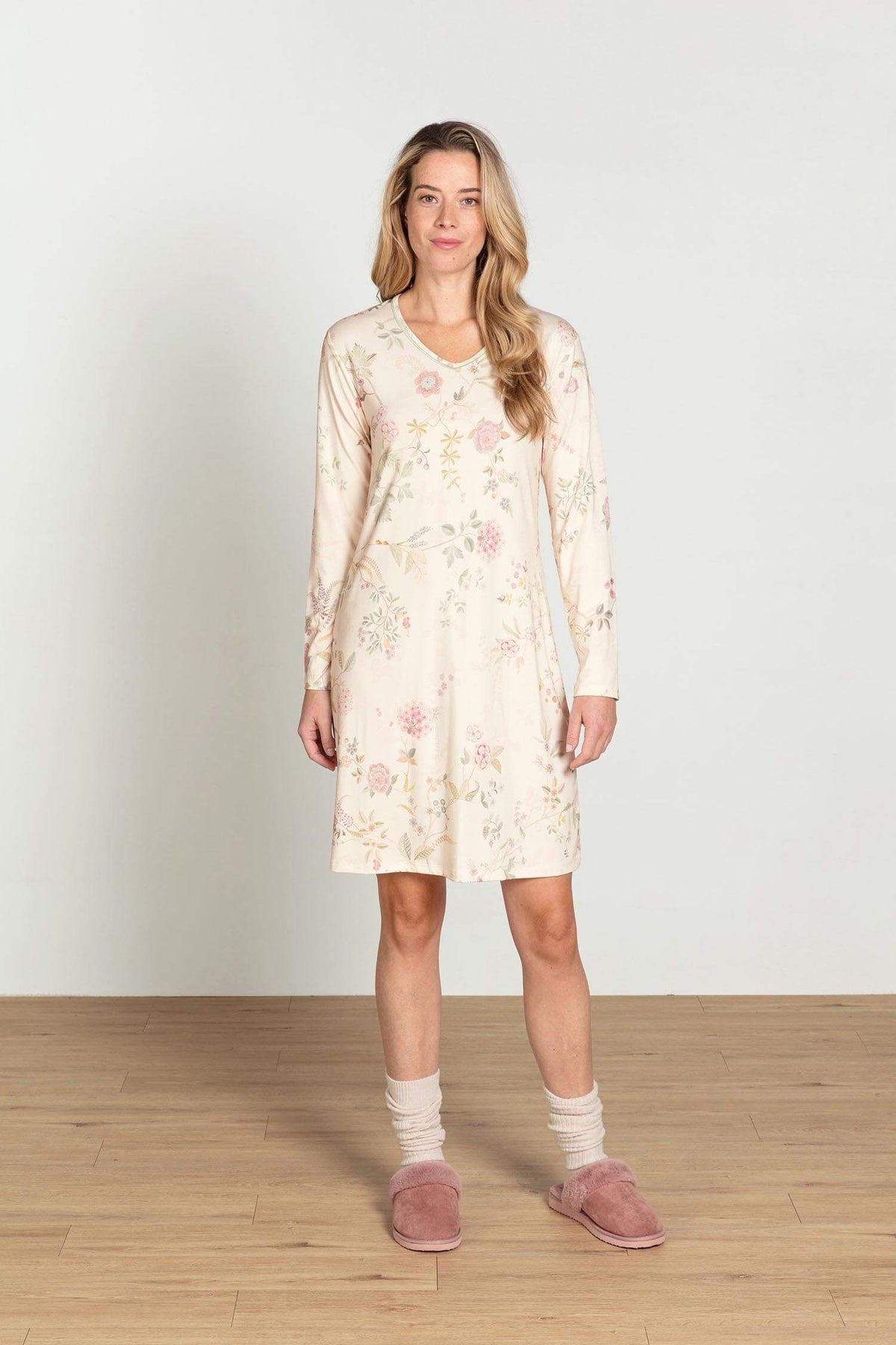 Pip Studio Dana Long Sleeve Nightdress Bodhi Flower – immagine ufficiale 2
