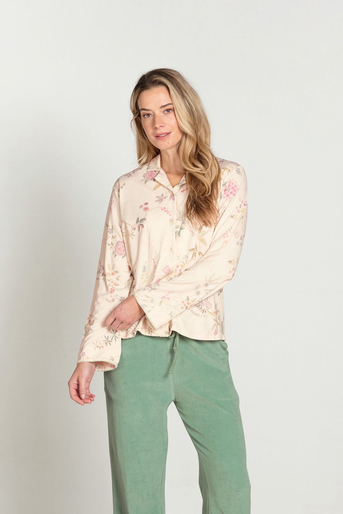Pip Studio Faye Long Sleeve Top Bodhi Flower – immagine ufficiale 4